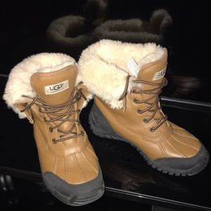 Ugg Adirondack brown boot